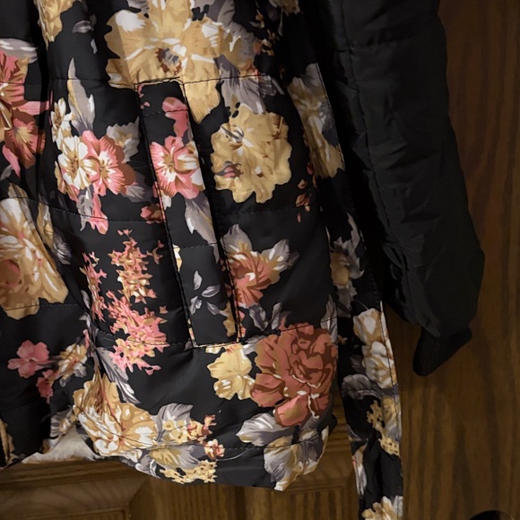 Black Floral Kids Puffer Jacket with Faux Fur Hood - Picture 3 of 6